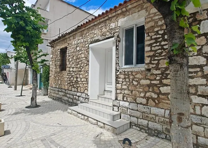招待所 Dona's Sarandë